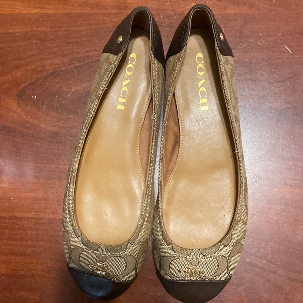 Coach Chelsea flats in original print